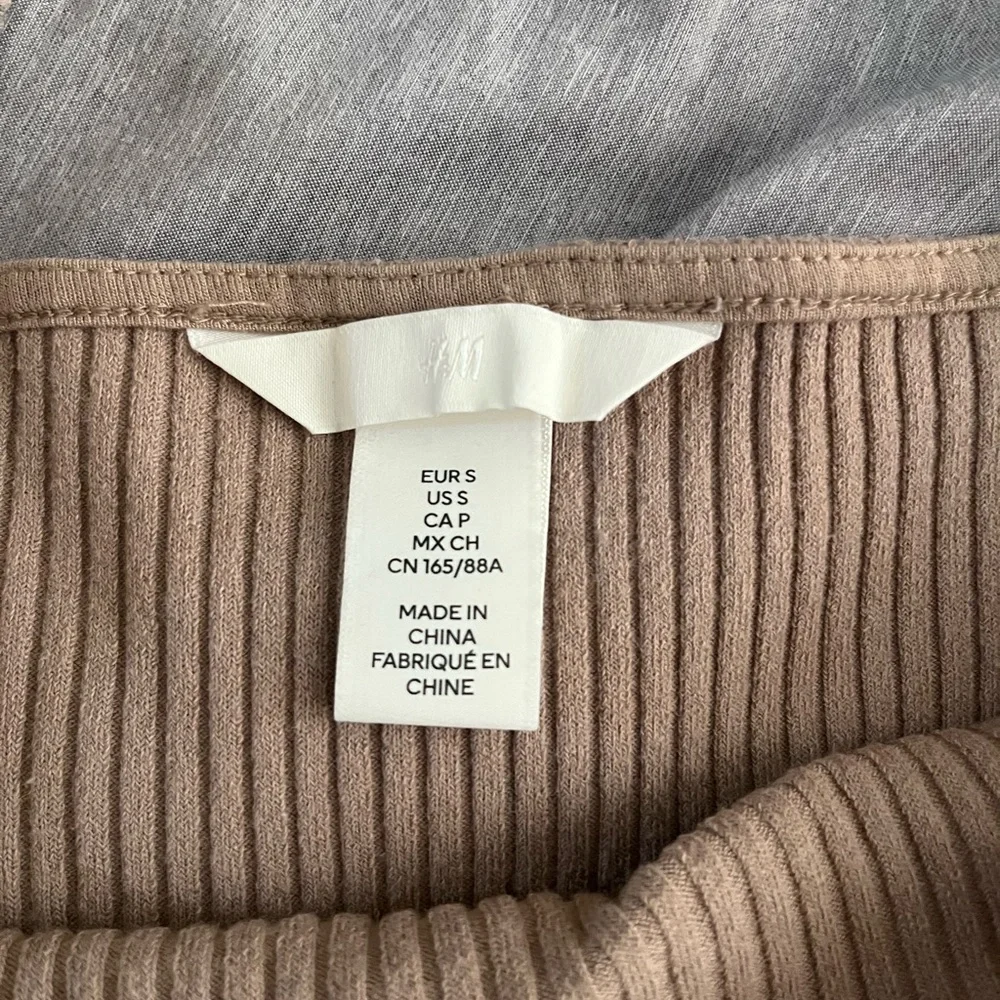 H&M Ribbed Brown Top - Picture 3 of 3